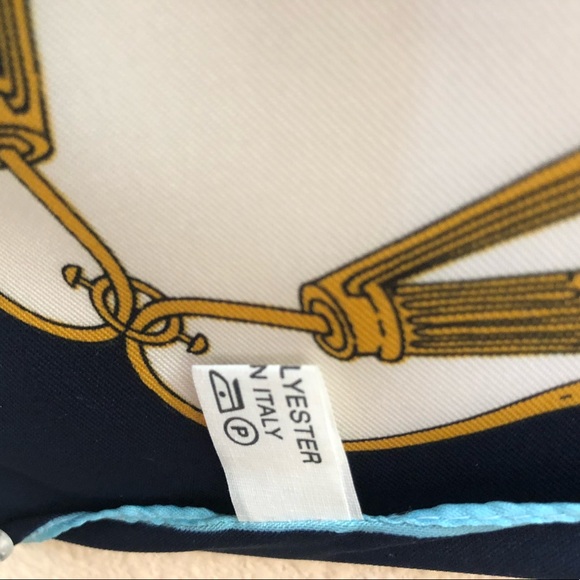 Hello Roma scarf - Picture 2 of 2